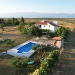 Mandorla With Private Pool Dom wakacyjny Zadar