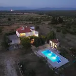 Dom wakacyjny Mandorla With Private Pool Zadar