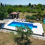 Mandorla With Private Pool * زادار