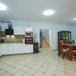 Mandorla With Private Pool بيت للعطل