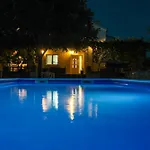Mandorla With Private Pool