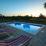 Mandorla With Private Pool بيت للعطل *