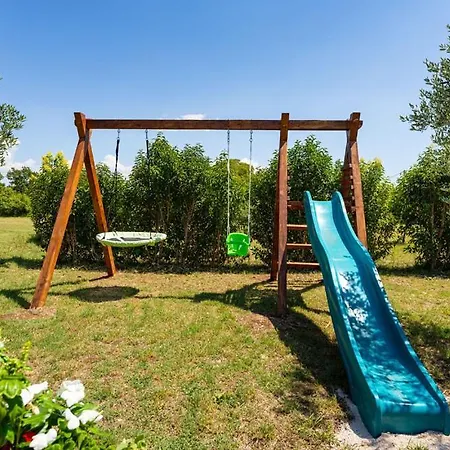 Holiday home Mandorla With Private Pool Zadar
