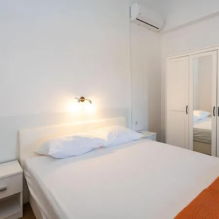 Mandorla With Private Pool *