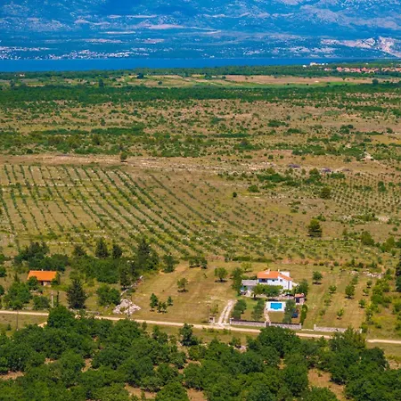 Mandorla With Private Pool