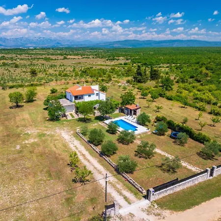 Mandorla With Private Pool Holiday home Zadar
