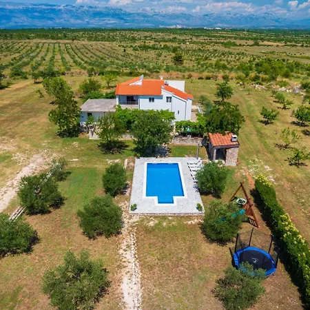 Mandorla With Private Pool *