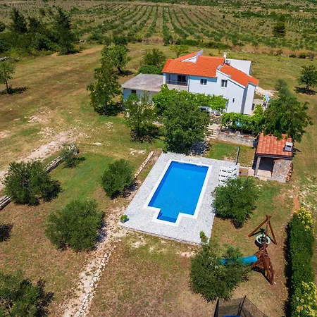 Mandorla With Private Pool *