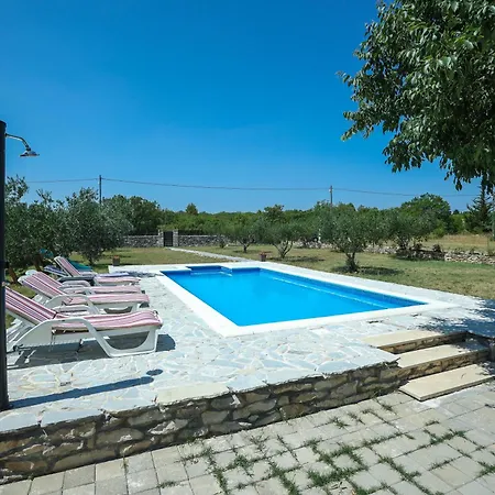 Mandorla With Private Pool *
