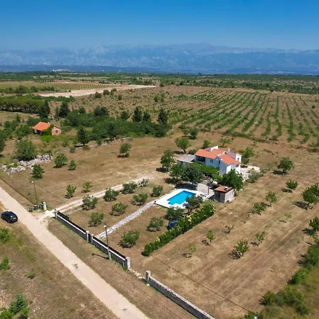 Mandorla With Private Pool Feriehus