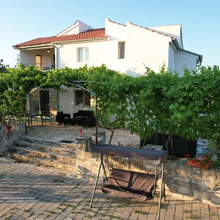My Dalmatia - Mandorla With Private Pool And Jacuzzi בית נופש זאדאר