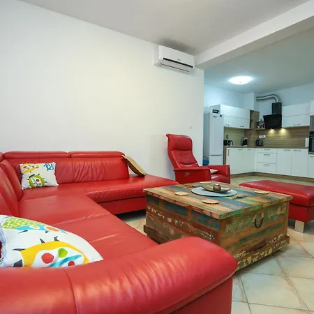 Mandorla With Private Pool Feriehus Zadar