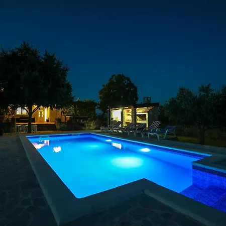My Dalmatia - Mandorla With Private Pool And Jacuzzi זאדאר