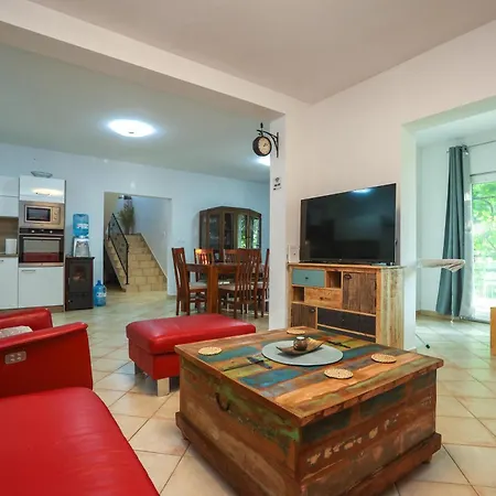 Feriehus Mandorla With Private Pool