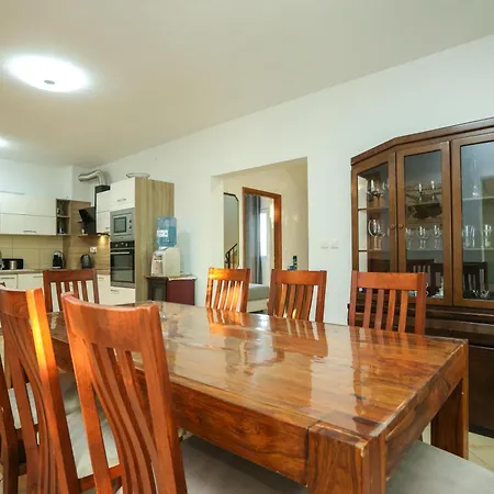 Mandorla With Private Pool Zadar