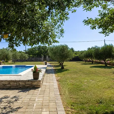 My Dalmatia - Mandorla With Private Pool And Jacuzzi זאדאר