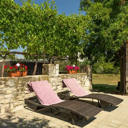 בית נופש My Dalmatia - Mandorla With Private Pool And Jacuzzi זאדאר