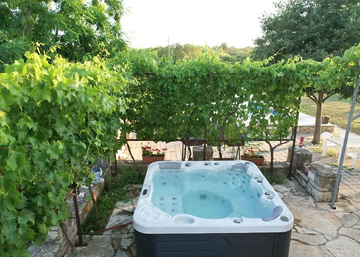 Holiday home Mandorla With Private Pool Zadar