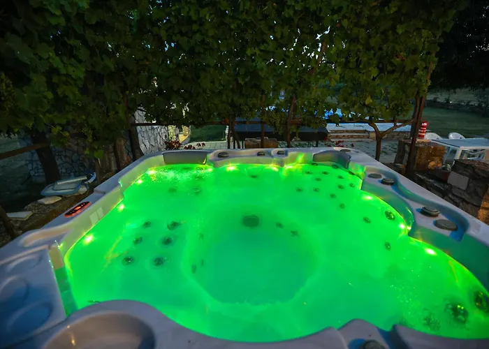 Holiday home Mandorla With Private Pool Zadar