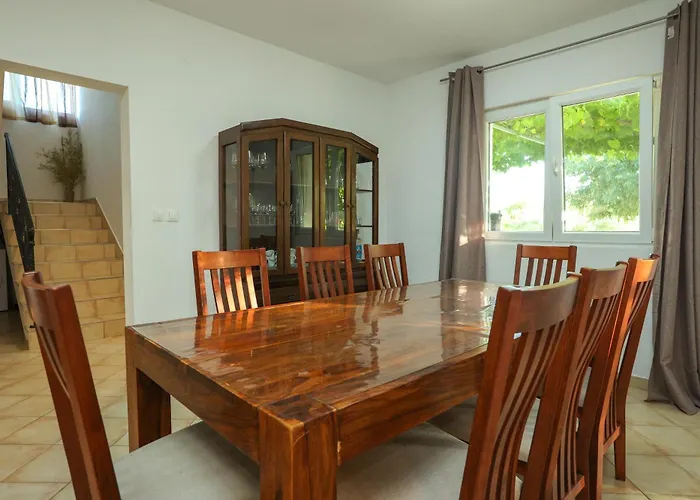 Mandorla With Private Pool Zadar